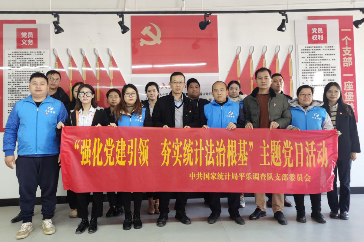 宪法宣传进企业，，，，，法治护航促发展.jpg